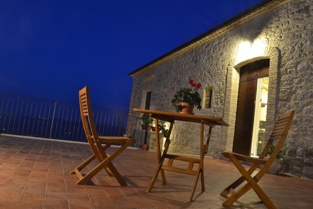 Bed and Breakfast A Casa Nostra Residenza Di Charme Candela Exteriér fotografie